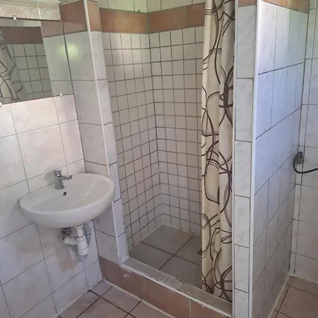 Csaladi Kedvez- Hostel
